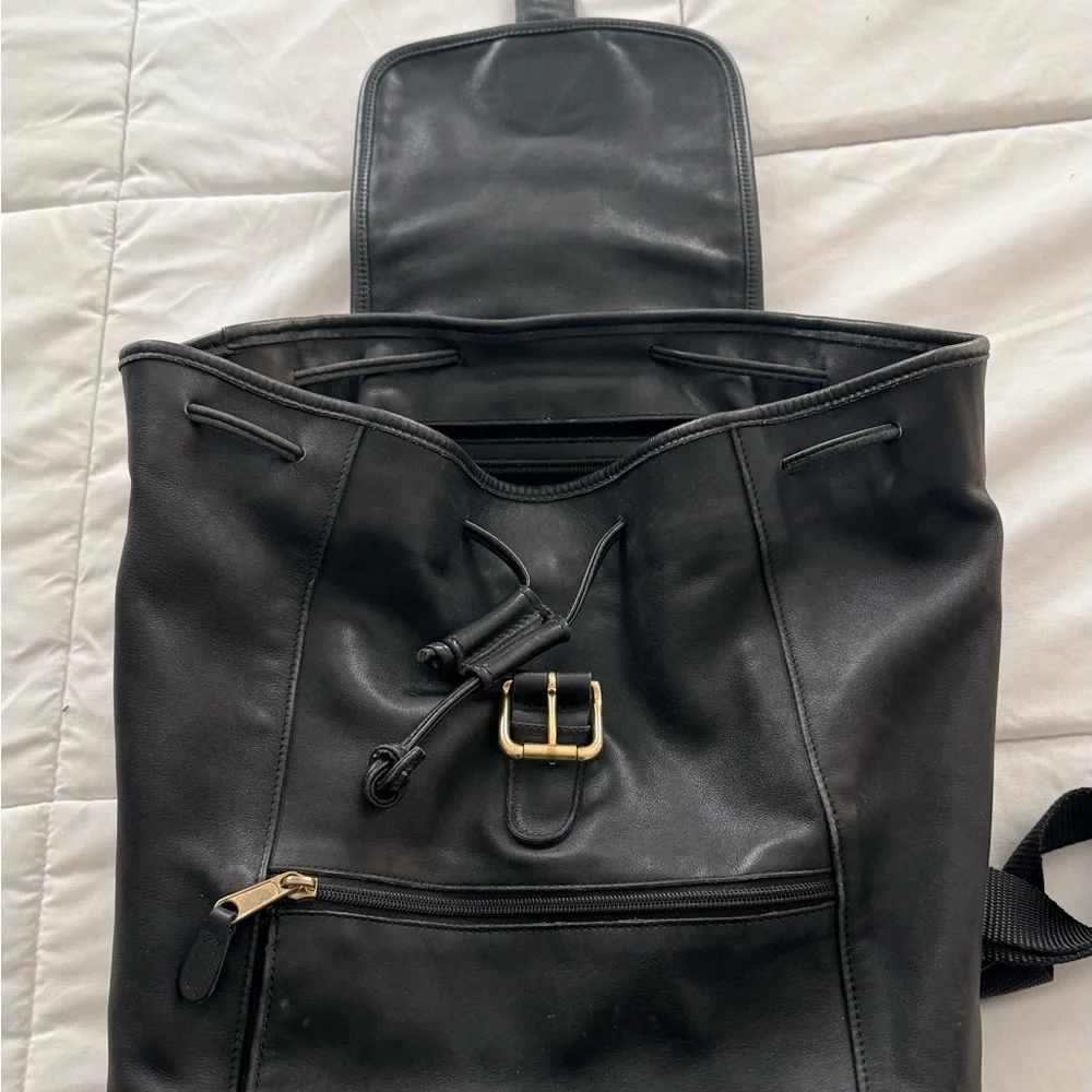 Vintage Coach Black Leather Drawstring Backpack Flap Buckle Gold Hardware 90s C6 - Picture 3 of 6